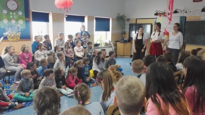 2019 TEATRZYK CZERWONY KAPTUREK_1