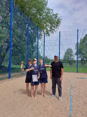 2022 MISTRZOSTWA POWIATU ŁĘCZYŃSKIEGO W SIATKÓWCE PLAŻOWEJ_11