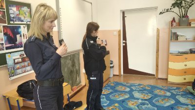 2023 WIZYTA POLICJANTEK W SZKOLE_9