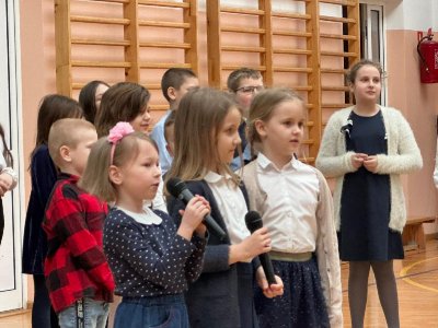 2024 DZIEŃ BABCI I DZIADKA W KLASACH I-III_27