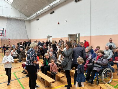 2024 DZIEŃ BABCI I DZIADKA W KLASACH I-III_29