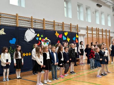 2024 DZIEŃ BABCI I DZIADKA W KLASACH I-III_36