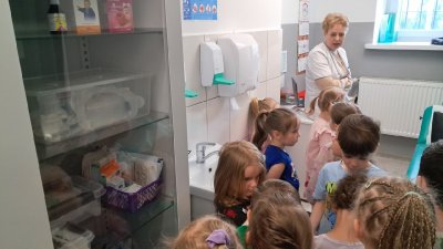 2025 SPOTKANIE PRZEDSZKOLAKÓW Z PIELĘGNIARKĄ_4